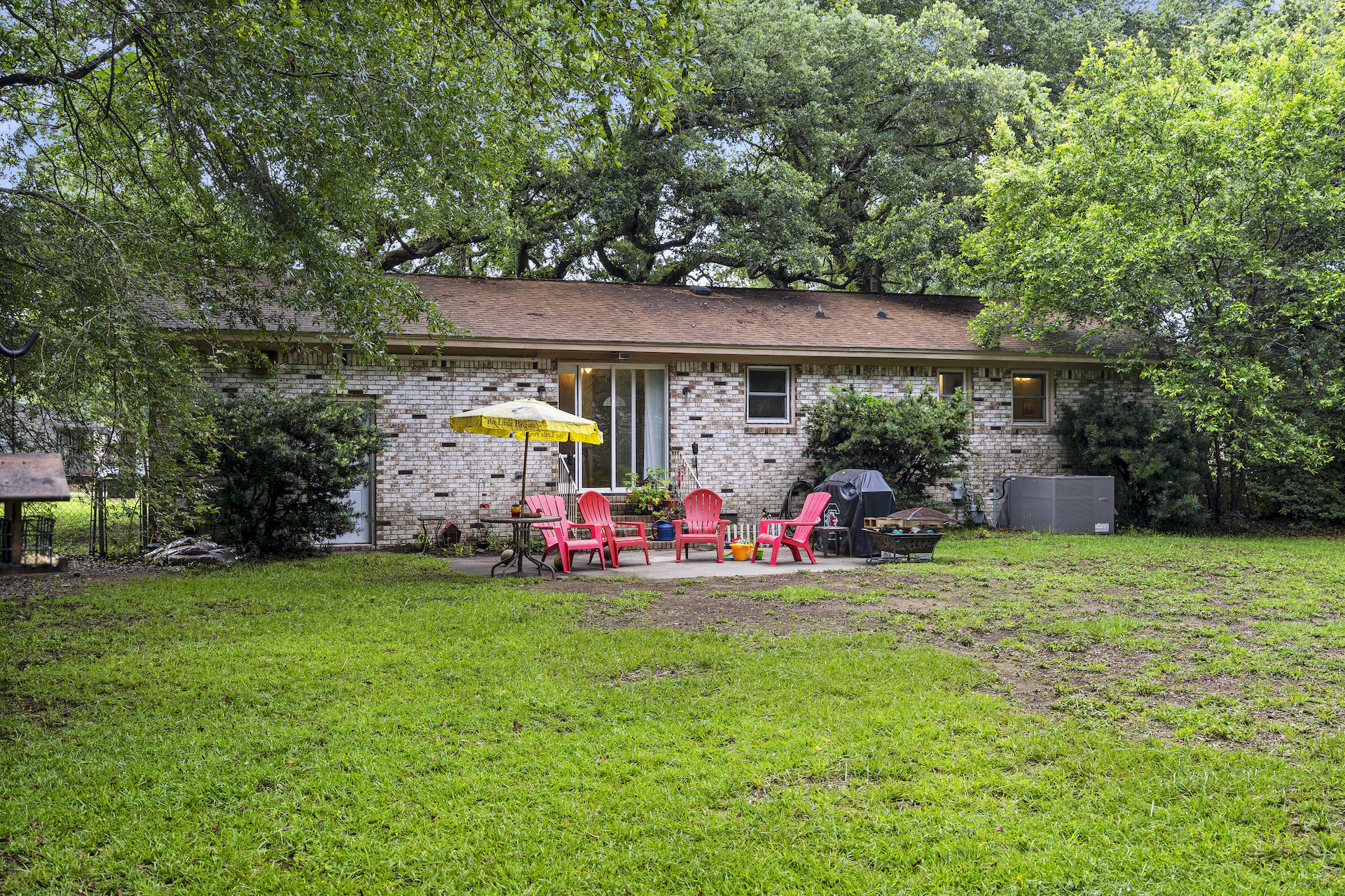 1303 Camp Road Charleston, SC 29412 - Photo 21 of 22 Back Yard