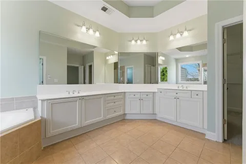 $579,000 | 3040 Woodwalk Drive, Unit 14, Atlanta, GA 30339