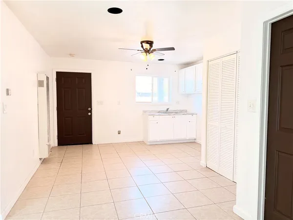 $2,400 | 8422 San Carlos Avenue, South Gate, CA 90280