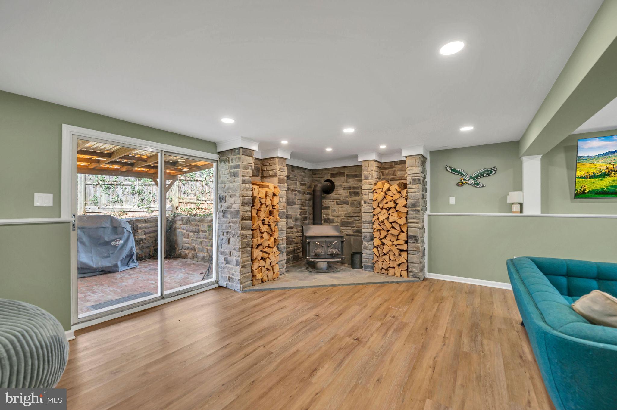2707 Broder Street Southwest Allentown, PA 18103 - Photo 22 of 32 a view of an empty room with a window