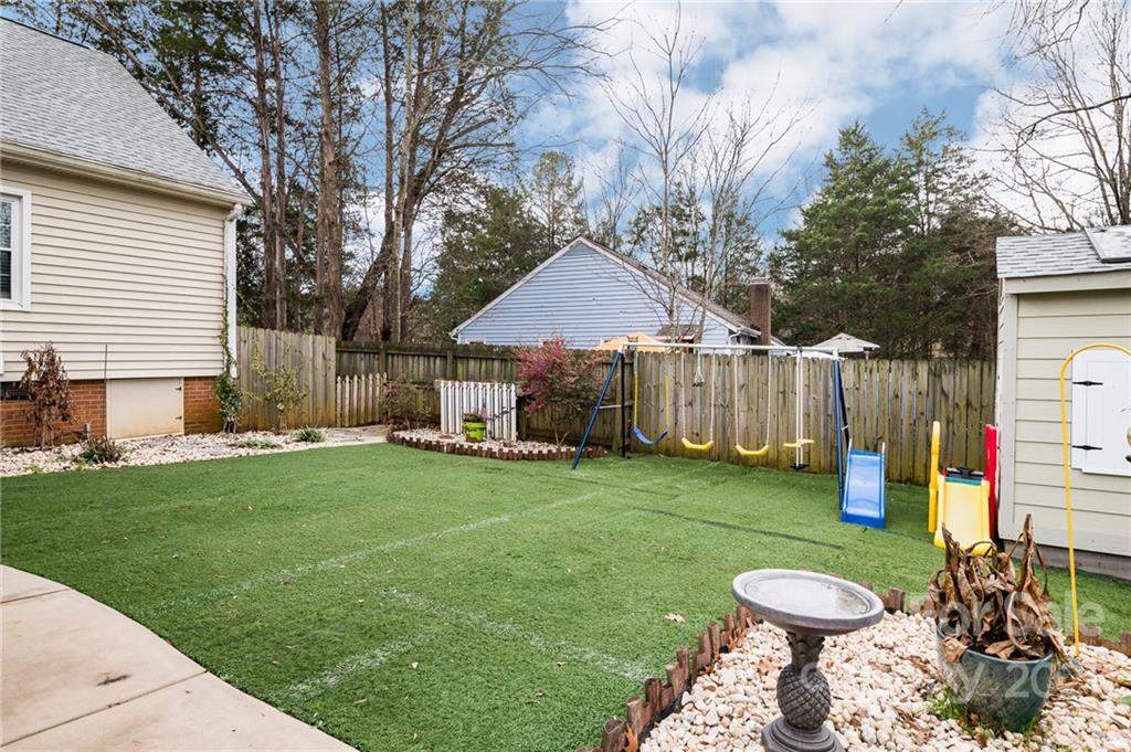 10835 Painted Tree Road Charlotte, NC 28226 - Photo 42 of 48 Gallery Image 42