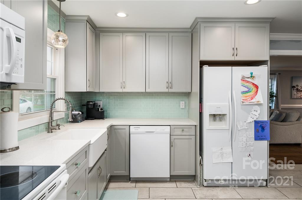 10835 Painted Tree Road Charlotte, NC 28226 - Photo 7 of 48 Gallery Image 7
