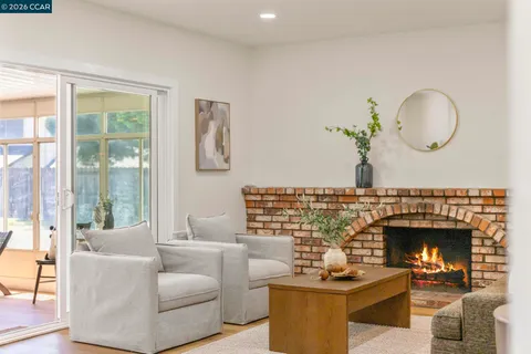 $629,000 | 140 Wayne Court, Vacaville, CA 95687