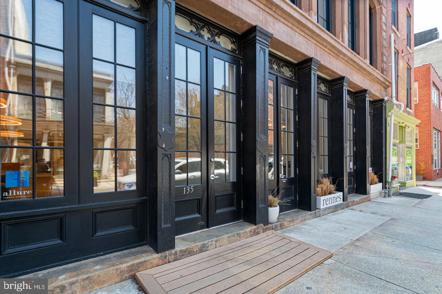 135 North 3rd Street, Unit 5B Philadelphia, PA 19106 - Photo 13 of 14