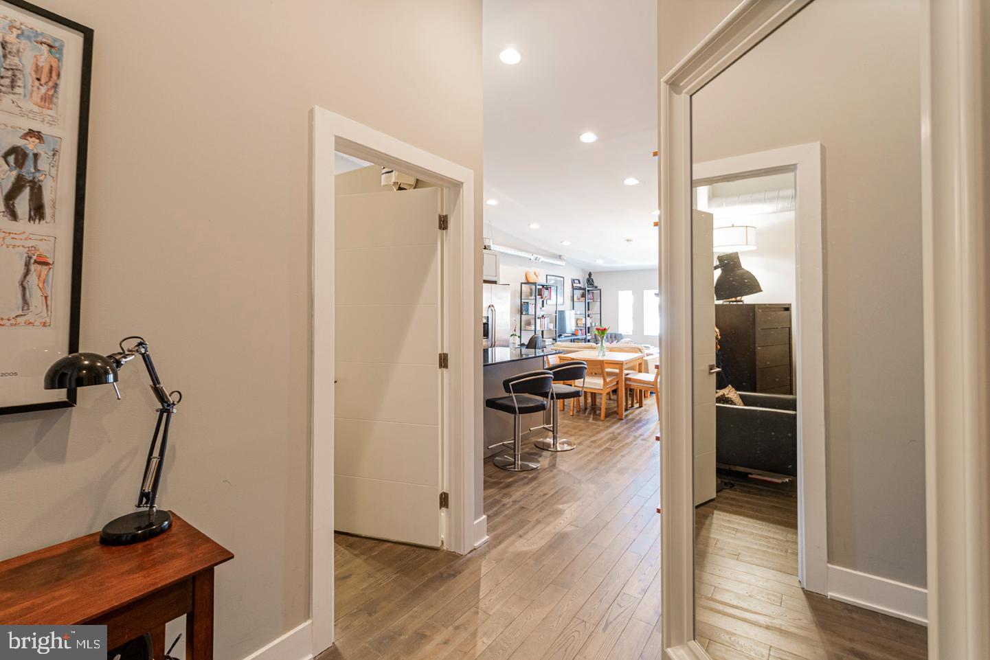 135 North 3rd Street, Unit 5B Philadelphia, PA 19106 - Photo 2 of 14