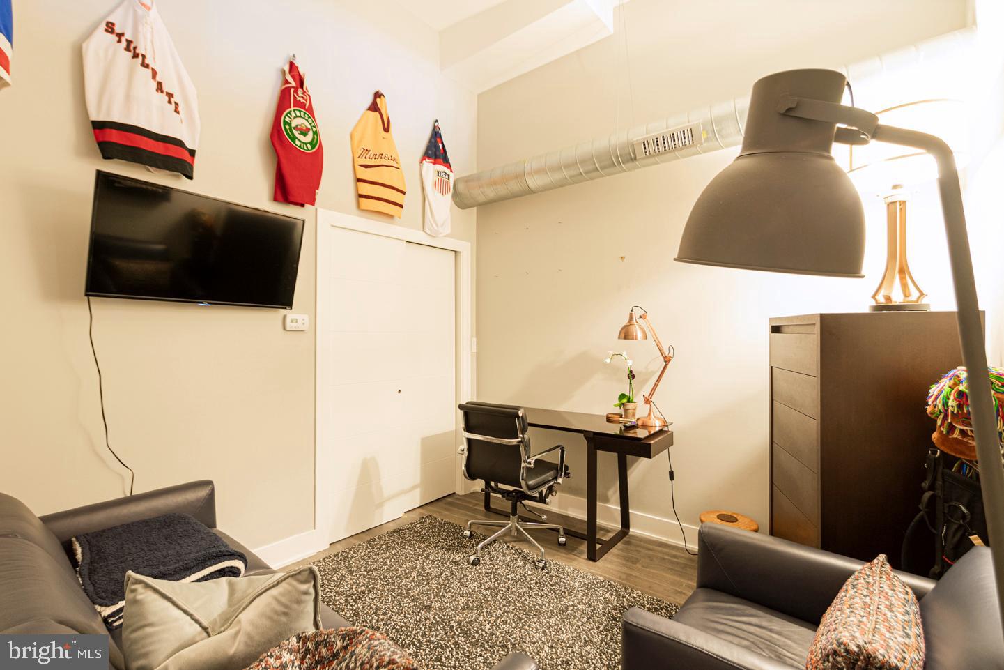 135 North 3rd Street, Unit 5B Philadelphia, PA 19106 - Photo 3 of 14