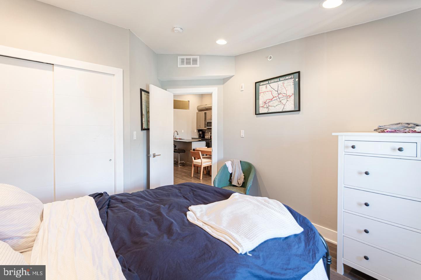 135 North 3rd Street, Unit 5B Philadelphia, PA 19106 - Photo 10 of 14