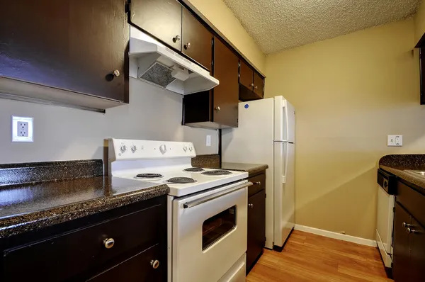 $949 | 2414 Ventura Drive, Unit 208, Austin, TX 78741