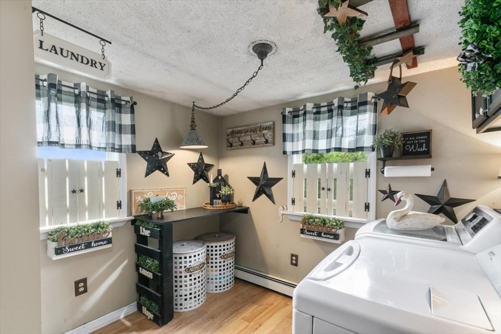 5 Haverhill Road Amesbury, MA 01913 - Photo 11 of 39 Gallery Image 11