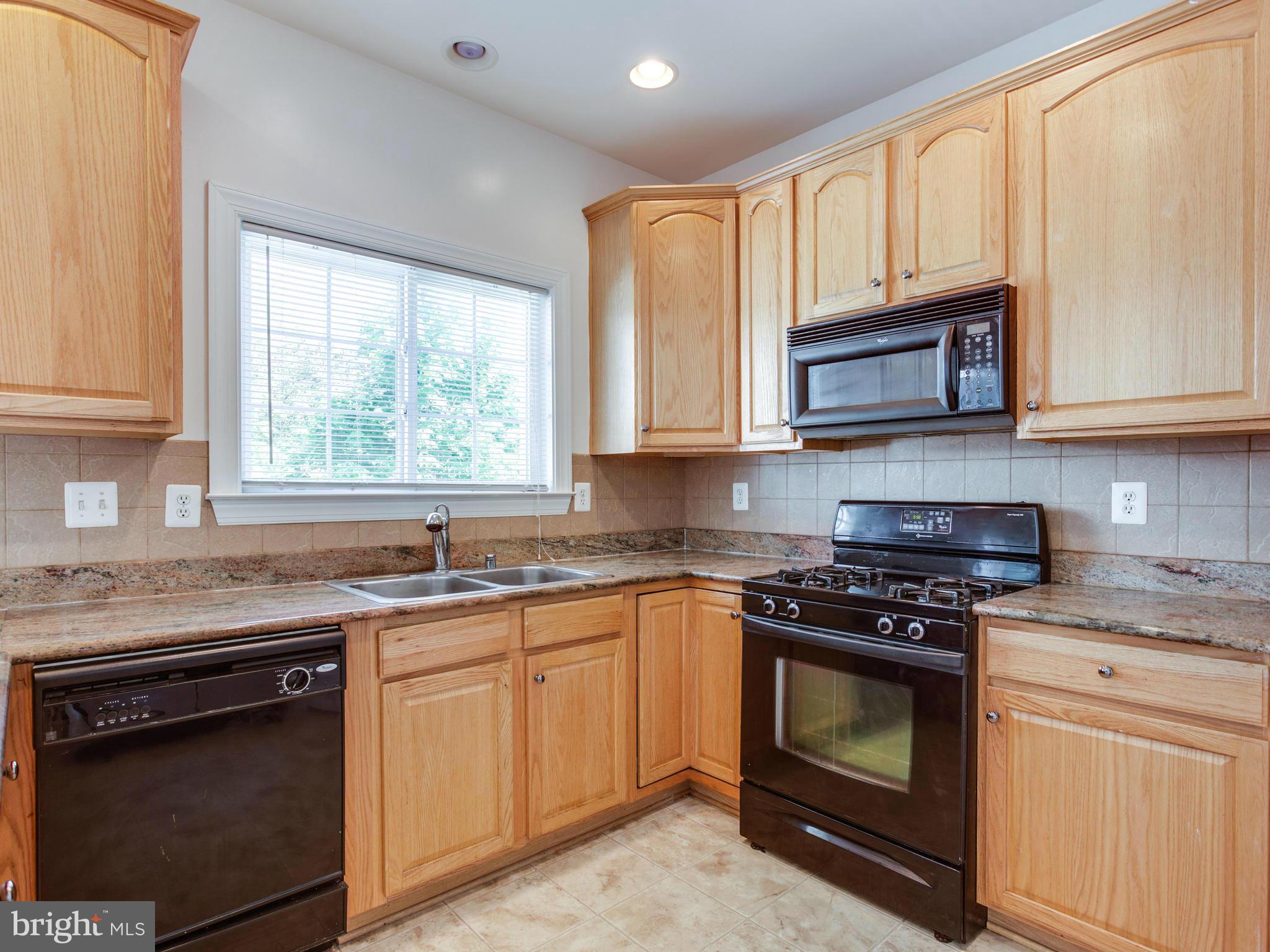 14022 Castle Ridge Way, Unit 37 Silver Spring, MD 20904 - Photo 11 of 30 Kitchen