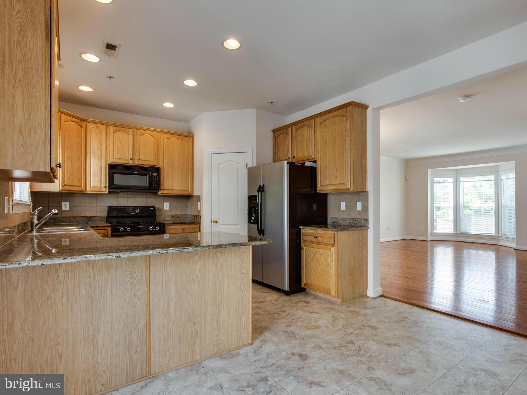 14022 Castle Ridge Way, Unit 37 Silver Spring, MD 20904 - Photo 10 of 30 Kitchen