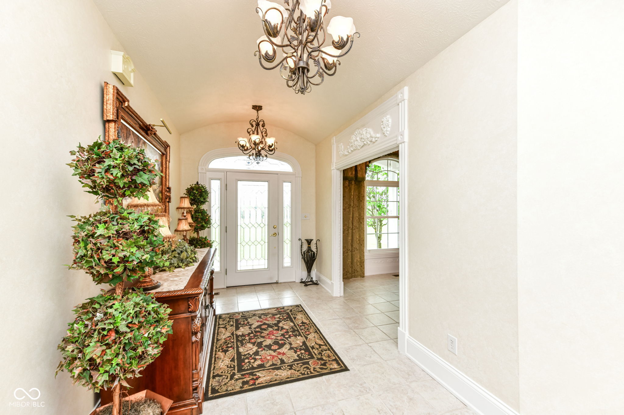 5264 Rocklane Road Greenwood, IN 46143 - Photo 5 of 69