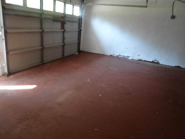 3971 Montvale Road Maryville, TN 37803 - Photo 19 of 19 Garage