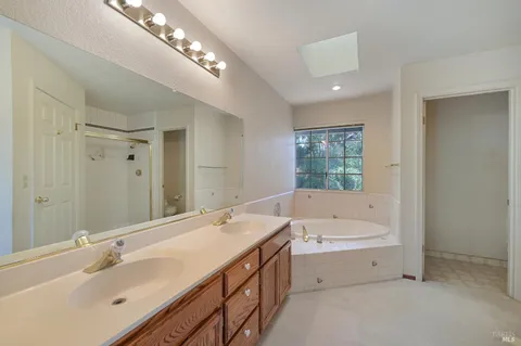 $875,000 | 2126 St Augustine Circle, Petaluma, CA 94954