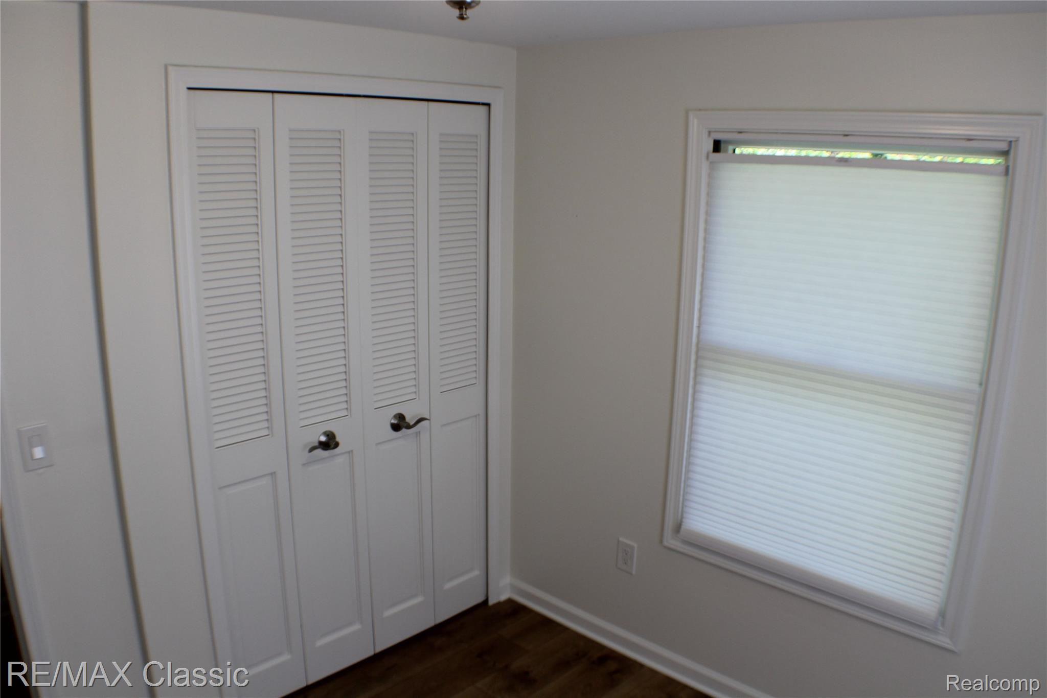 3625 Moberly Road Commerce Township, MI 48382 - Photo 16 of 19 Bedroom 2 with good closet space