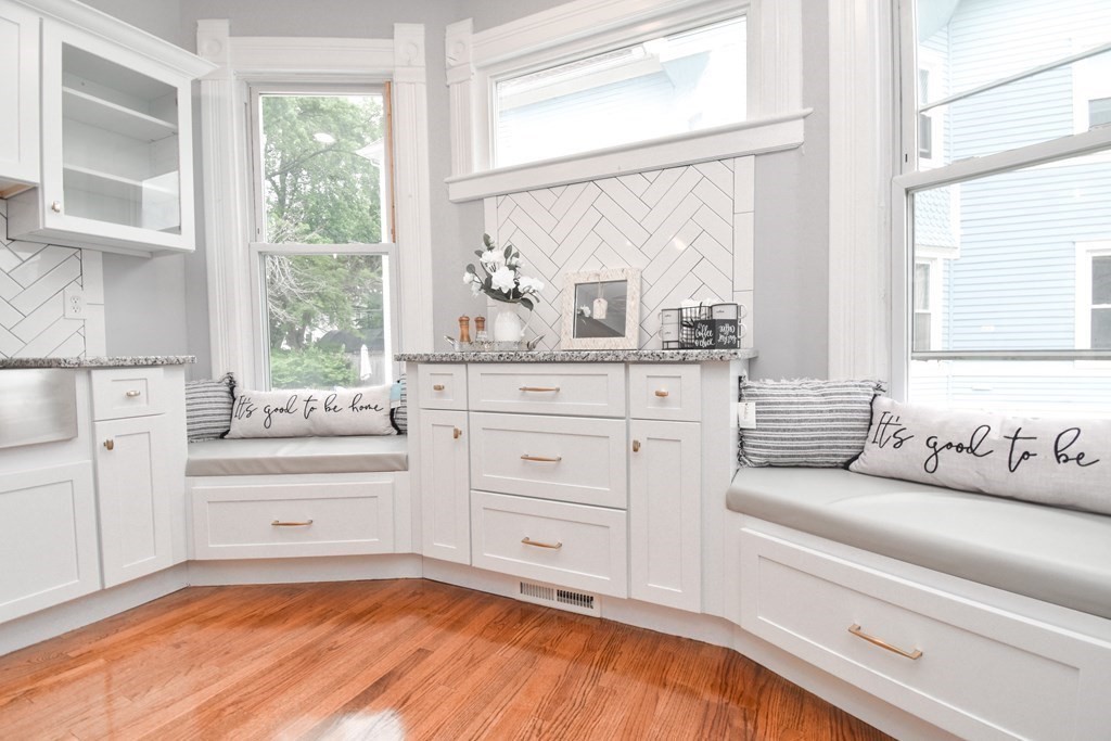 187 Westminster Street Springfield, MA 01109 - Photo 3 of 42 Gallery Image 3