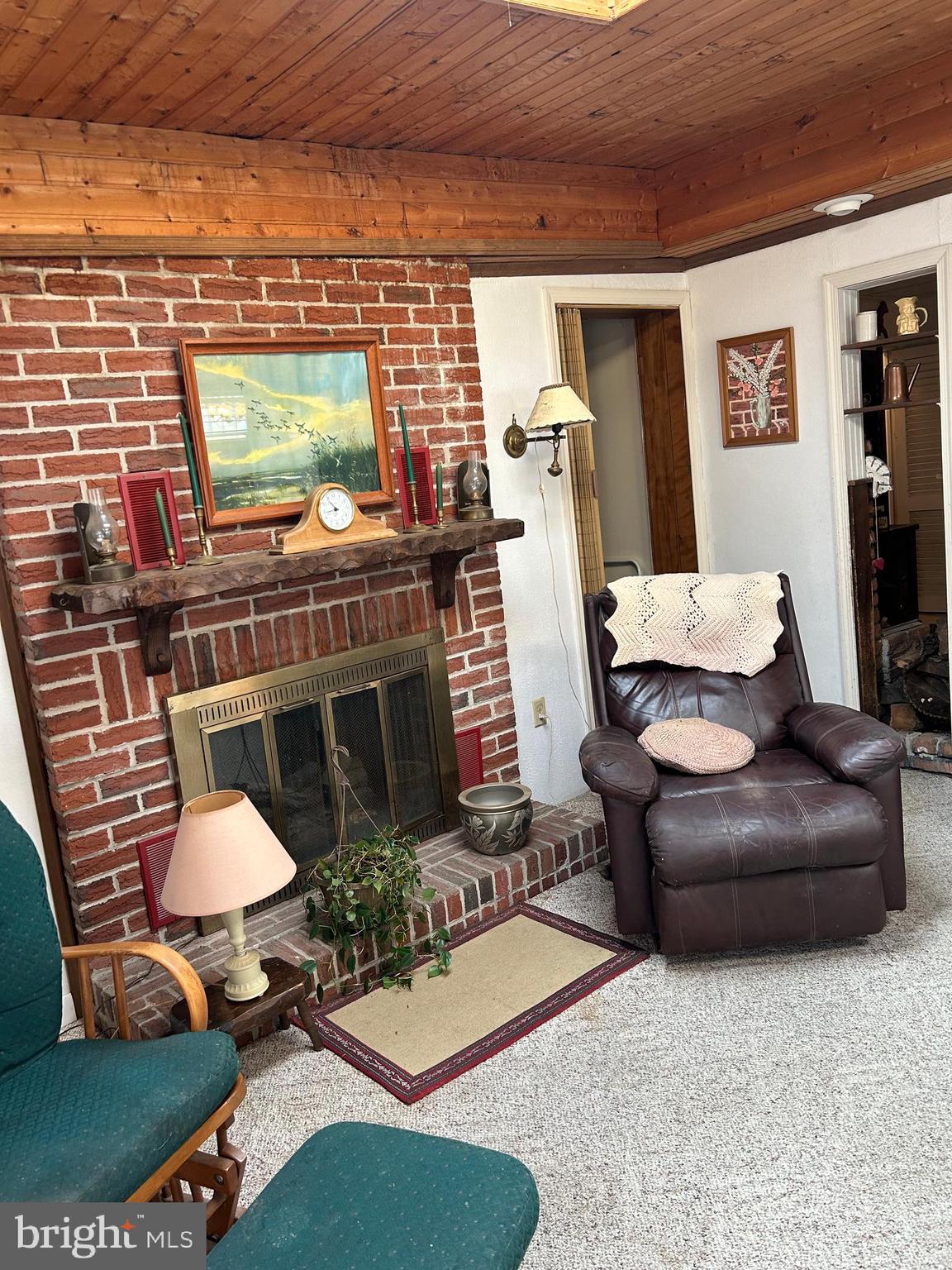 124 Karl Drive Dover, DE 19901 - Photo 23 of 58 a living room with furniture and a flat screen tv