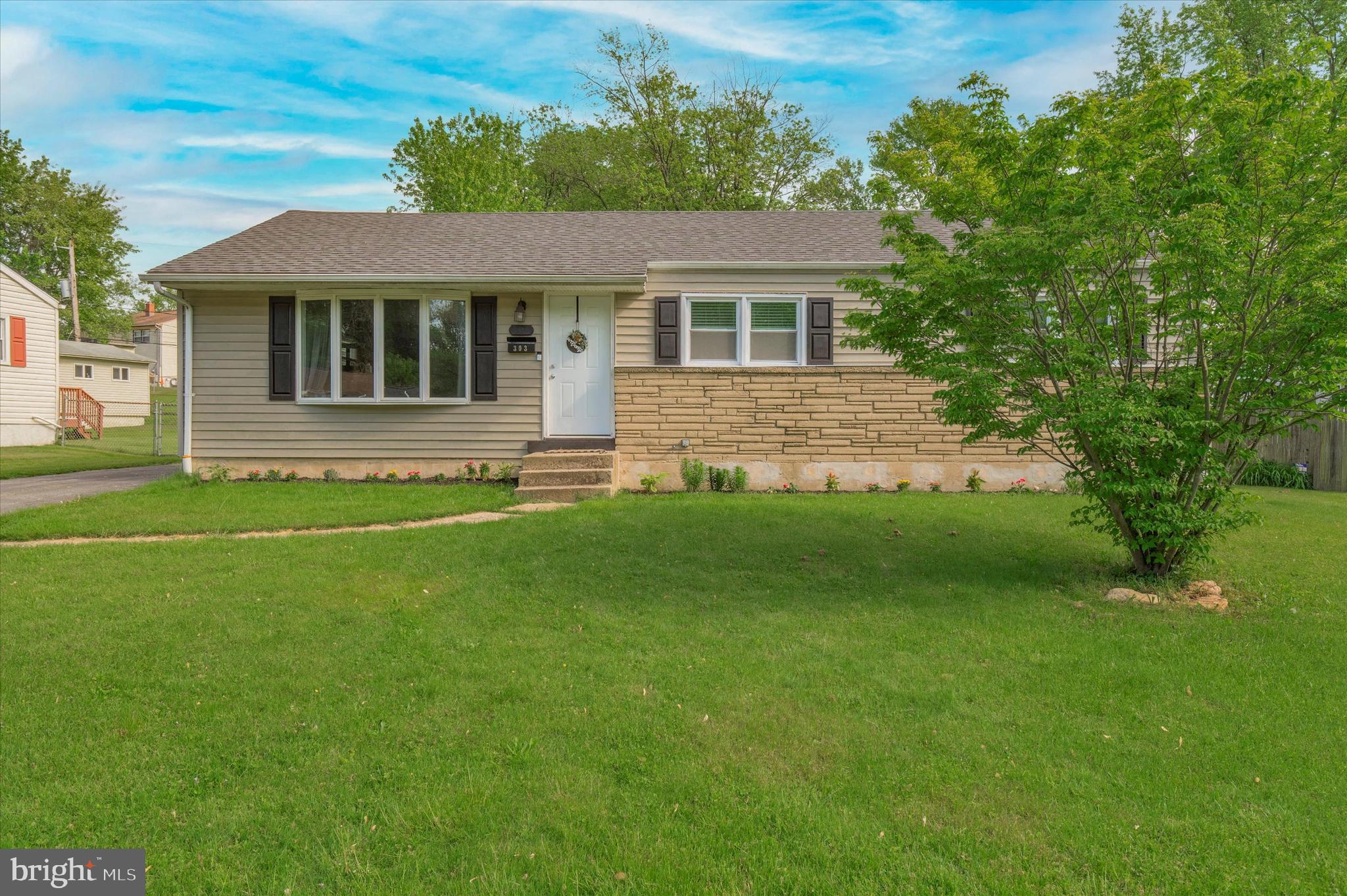 303 Tamara Circle Newark, DE 19711 - Photo 2 of 25