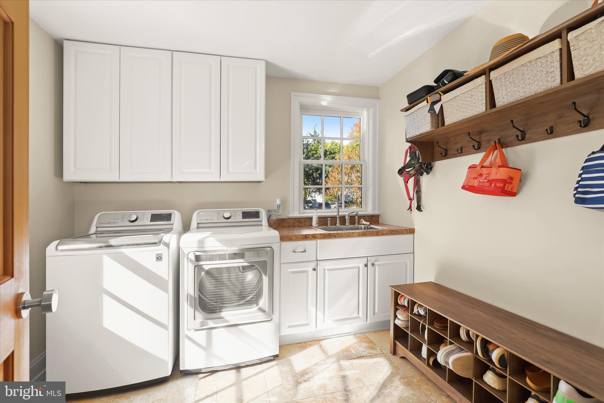 122 Queen Anne Road Stevensville, MD 21666 - Photo 41 of 100 Laundry Center and Drop Station