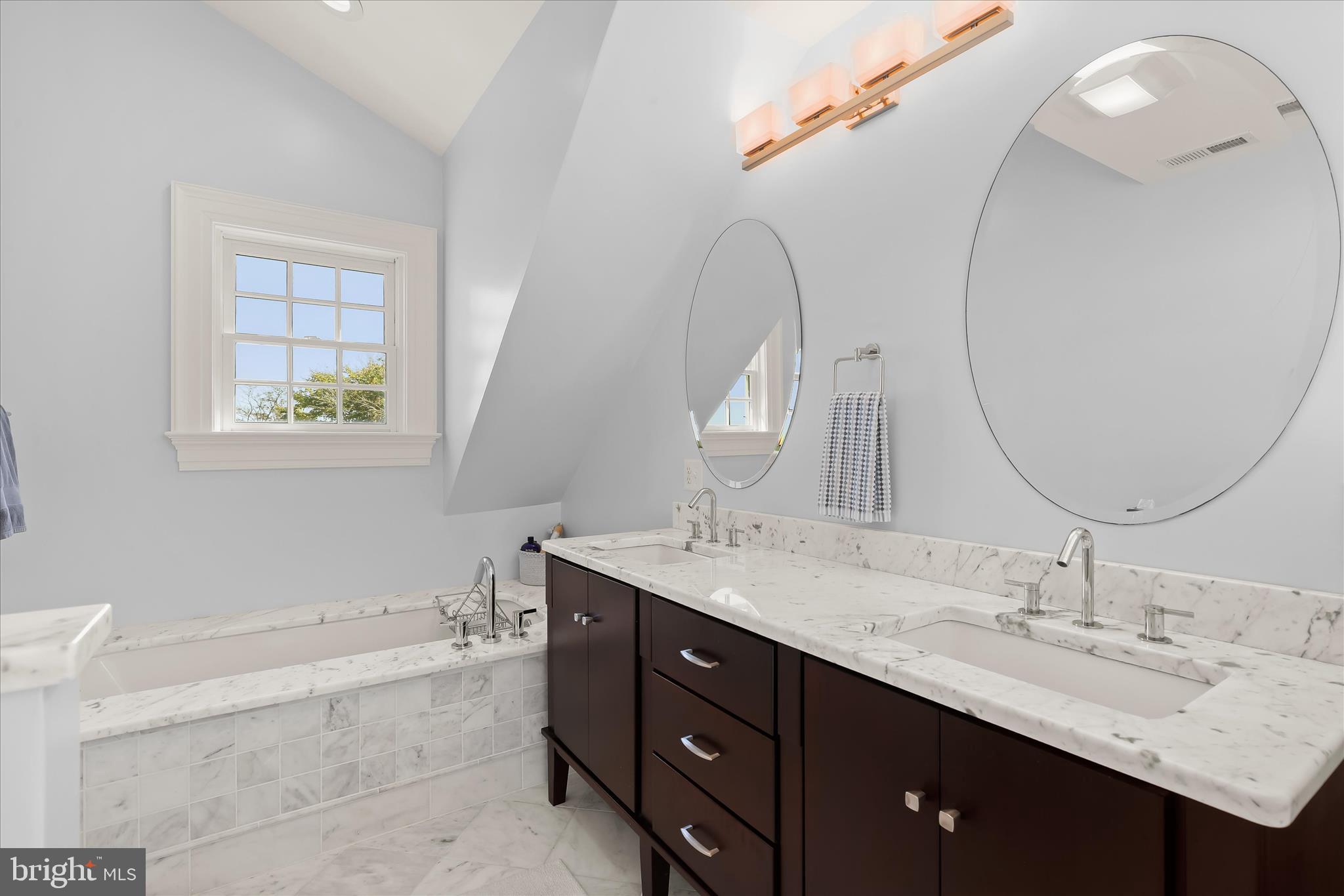 122 Queen Anne Road Stevensville, MD 21666 - Photo 56 of 100 Lux Bath & Double Vanity