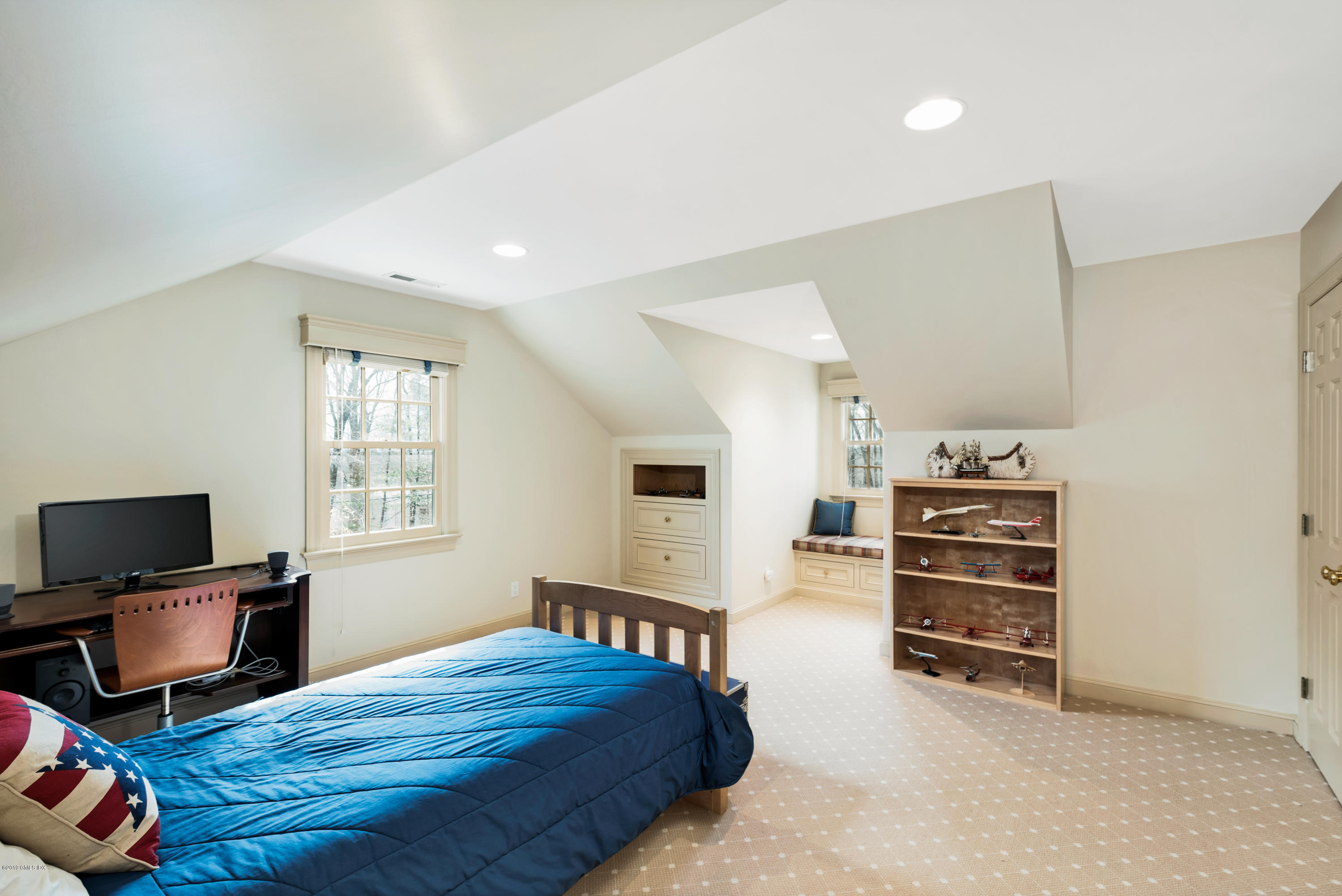 99 Hunting Ridge Road Greenwich, CT 06831 - Photo 25 of 32 19. bedroom