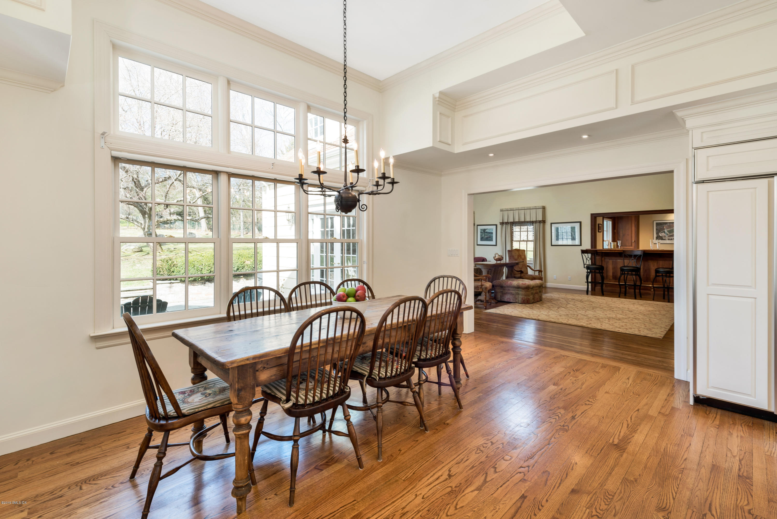 99 Hunting Ridge Road Greenwich, CT 06831 - Photo 7 of 32 6. breakfast area into family room