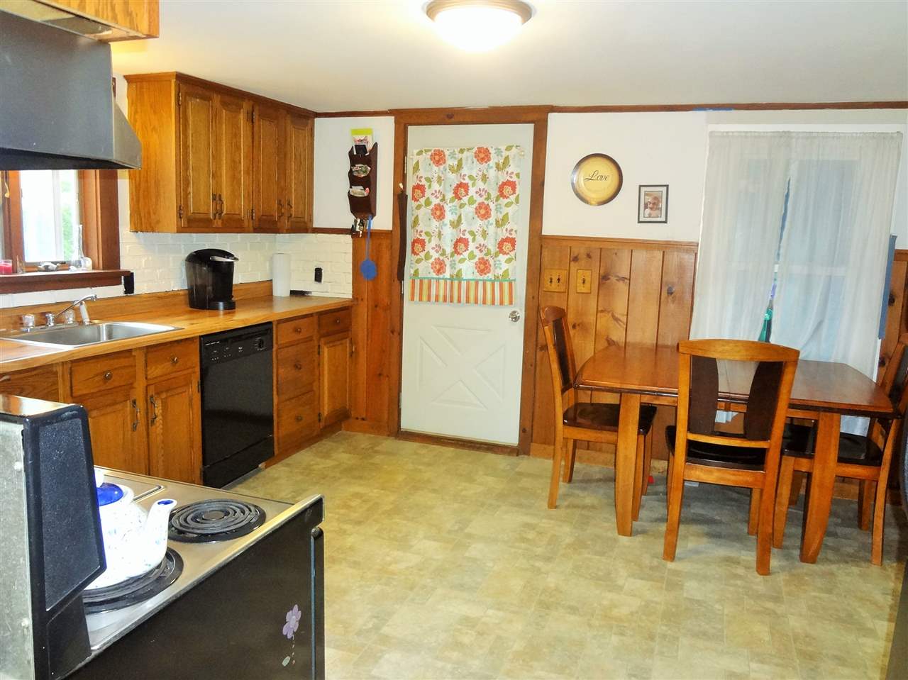 181 Chestnut Hill Road Rochester, NH 03867 - Photo 4 of 26