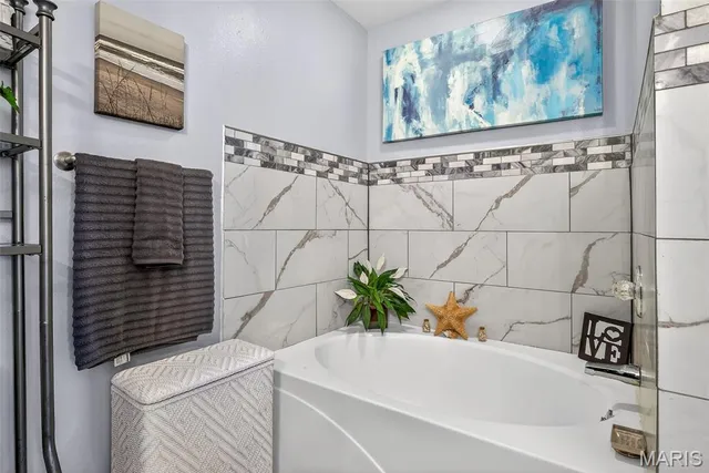 $359,900 | 50 Swan Lane, Farmington, MO 63640