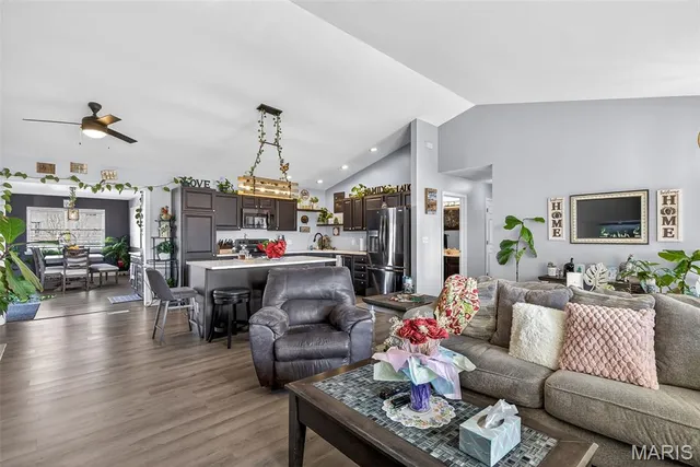 $359,900 | 50 Swan Lane, Farmington, MO 63640