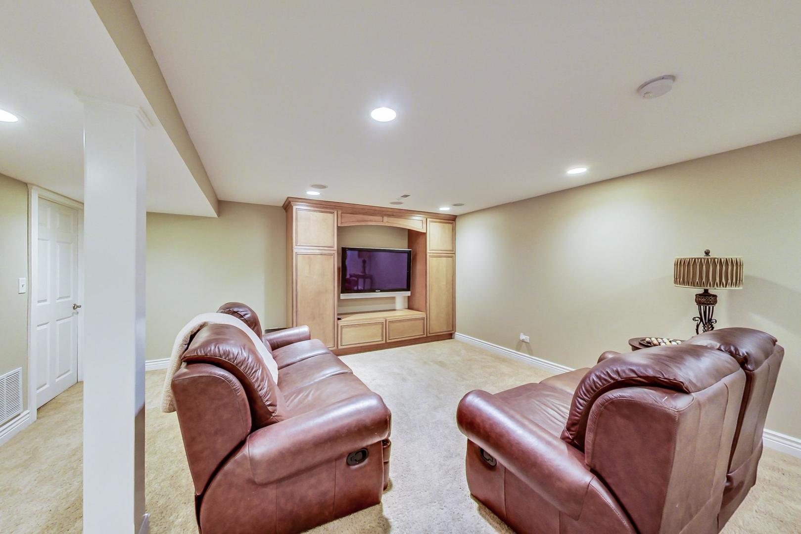 2616 High Meadow Road Naperville, IL 60564 - Photo 37 of 47 a living room with furniture
