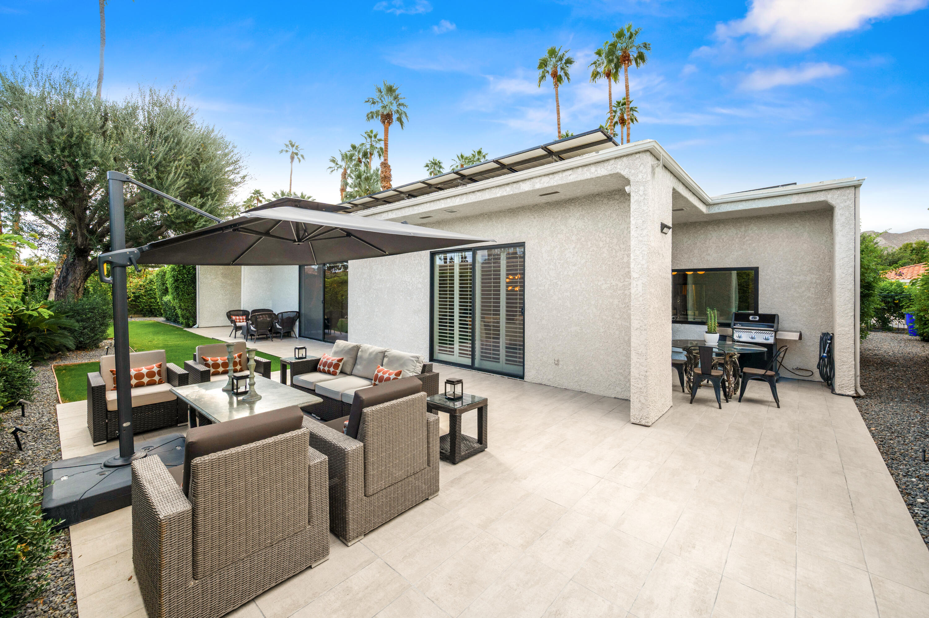 87 Magdalena Drive Rancho Mirage, CA 92270 - Photo 31 of 37 Patio