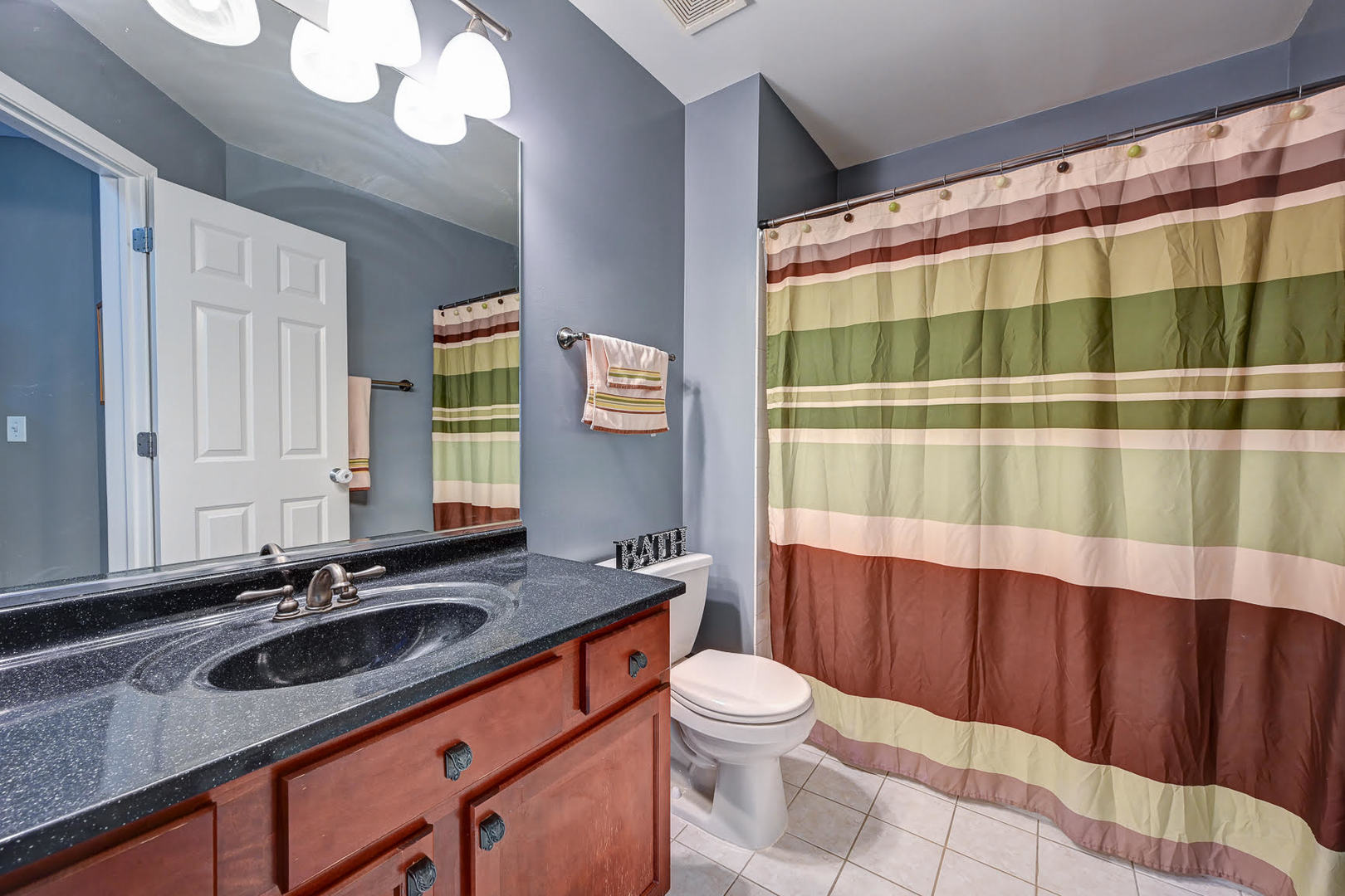 2136 Yale Circle Hoffman Estates, IL 60192 - Photo 13 of 20