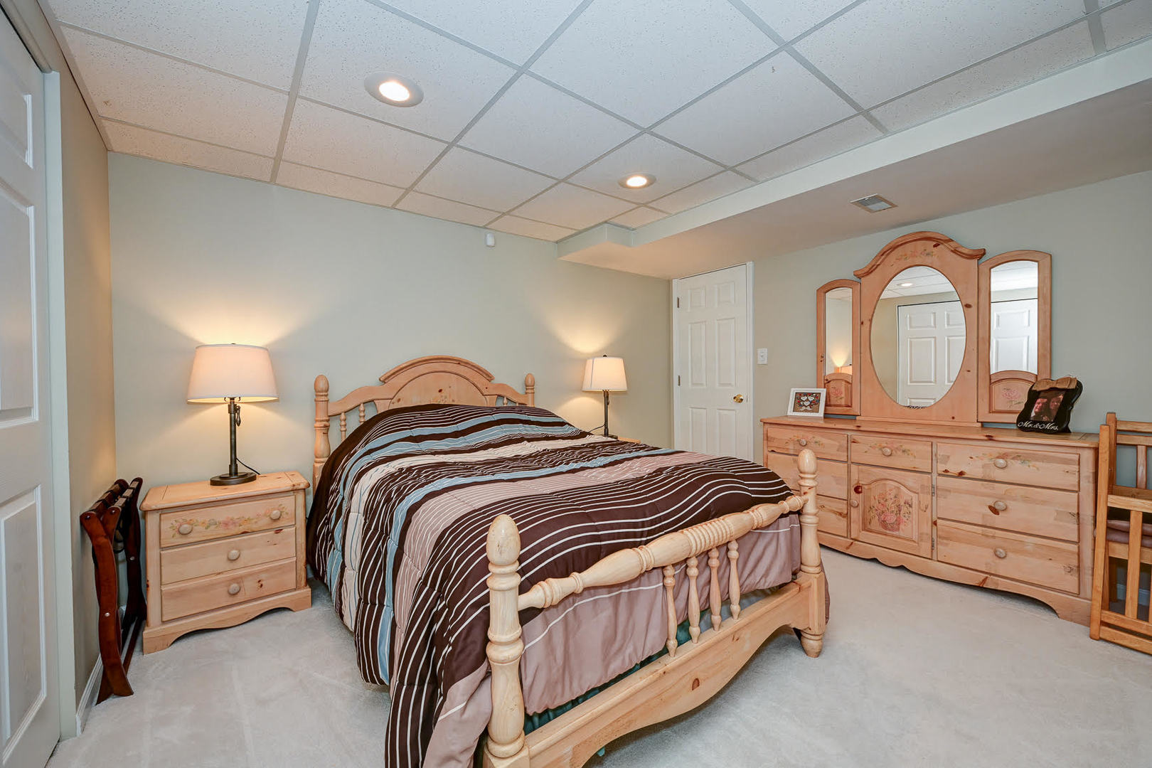 2136 Yale Circle Hoffman Estates, IL 60192 - Photo 17 of 20