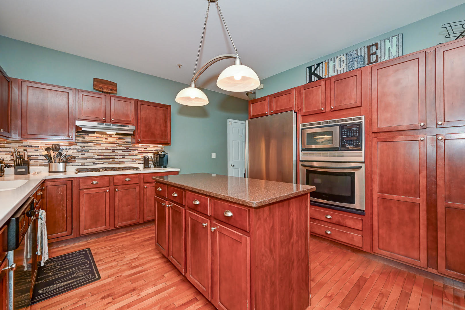 2136 Yale Circle Hoffman Estates, IL 60192 - Photo 5 of 20