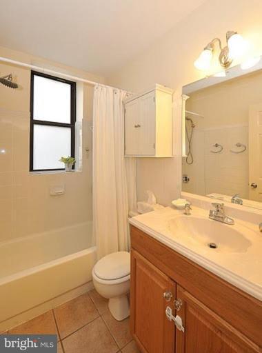 2633 Adams Mill Road Northwest, Unit 201 Washington, DC 20009 - Photo 7 of 8 Bath #1
