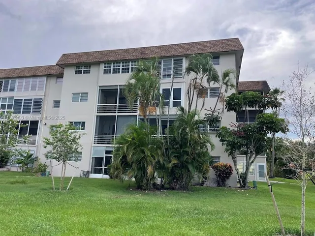 $1,900 | 2500 Southwest 81st Avenue, Unit 102, Davie, FL 33324
