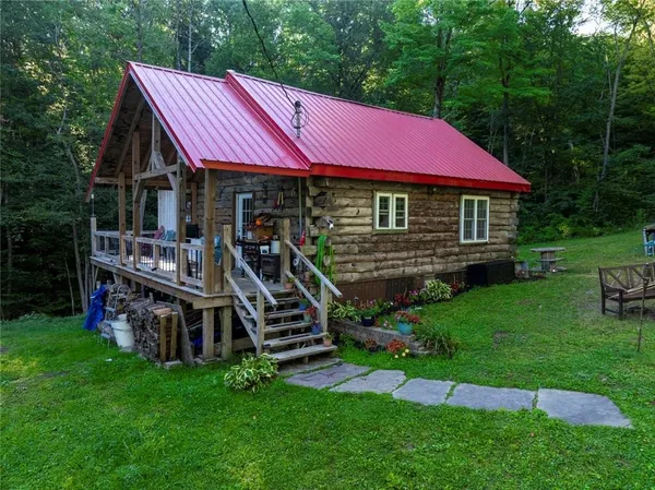 $189,999 | 9894 Mountain Road, Urbana, NY 14840