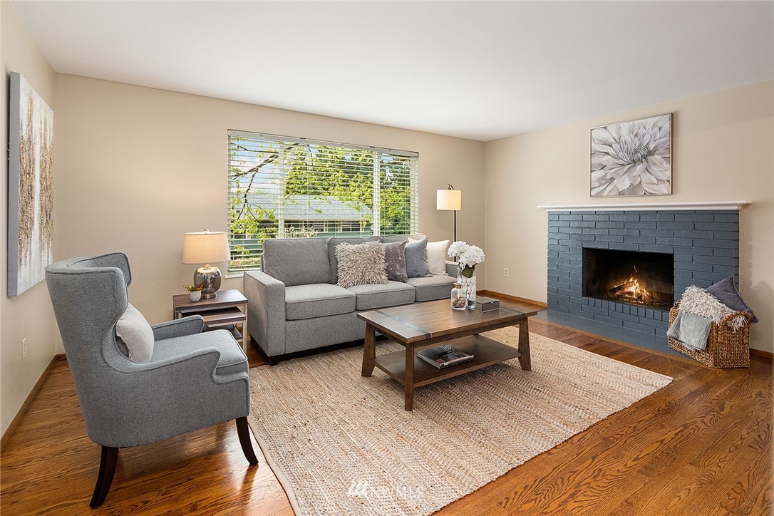 15602 118th Place Northeast Bothell, WA 98011 - Photo 2 of 25 Gallery Image 2