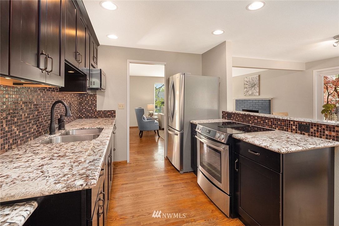 15602 118th Place Northeast Bothell, WA 98011 - Photo 7 of 25 Gallery Image 7
