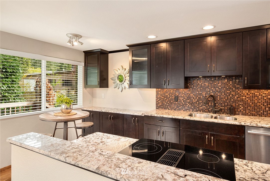 15602 118th Place Northeast Bothell, WA 98011 - Photo 9 of 25 Gallery Image 9