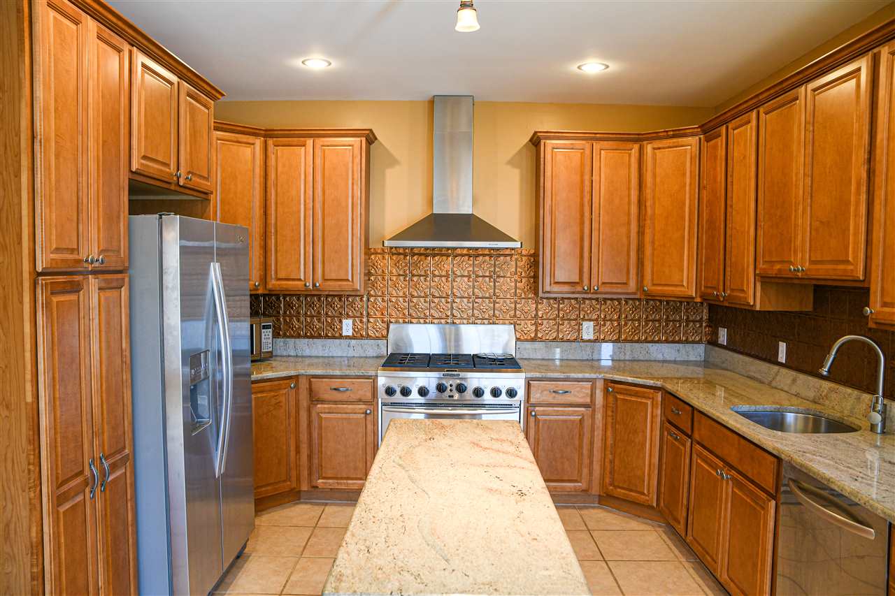 118 Whitefield Road Bethlehem, NH 03574 - Photo 2 of 36