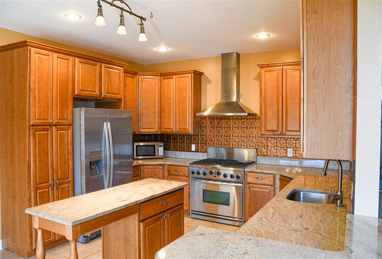 118 Whitefield Road Bethlehem, NH 03574 - Photo 6 of 36