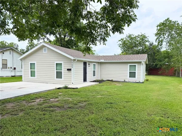 $129,900 | 1108 Harvey Lane, Victoria, TX 77901