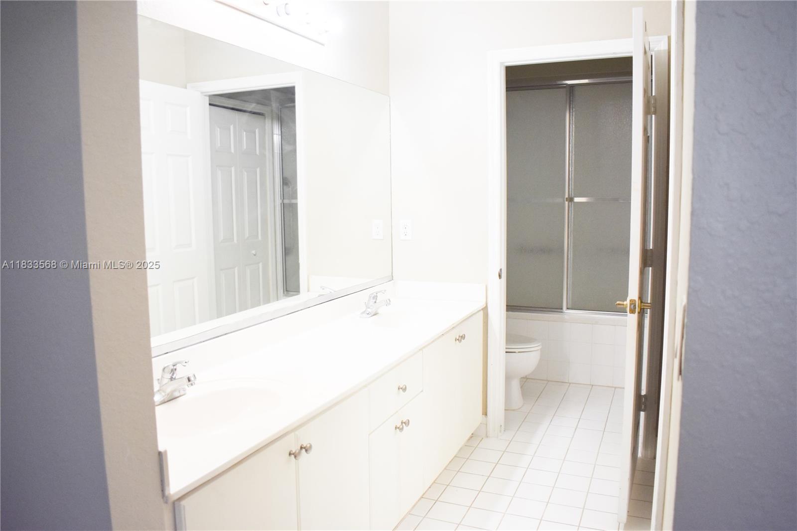 9123 Southwest 152nd Path Miami, FL 33196 - Photo 6 of 52