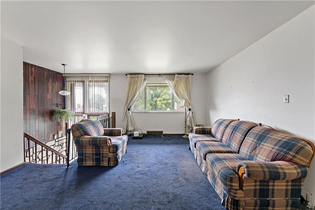 632 Monaca Road Aliquippa, PA 15001 - Photo 2 of 36 Gallery Image 2