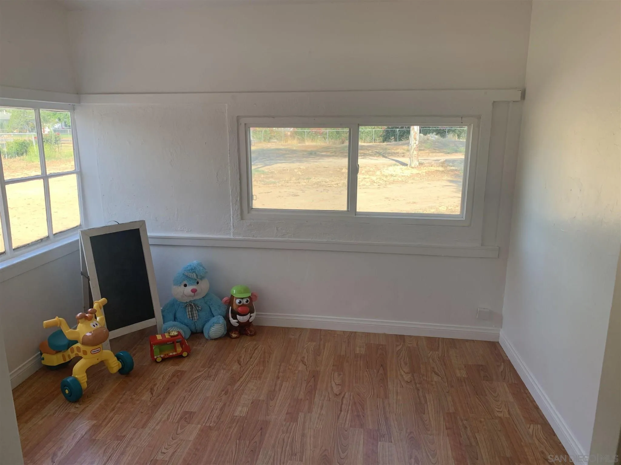 1310 Barnett Road Ramona, CA 92065 - Photo 27 of 41 Gallery Image 27