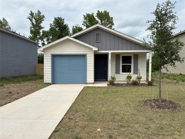 $1,700 | 233 Blue Bird Lane, Mineola, TX 75773