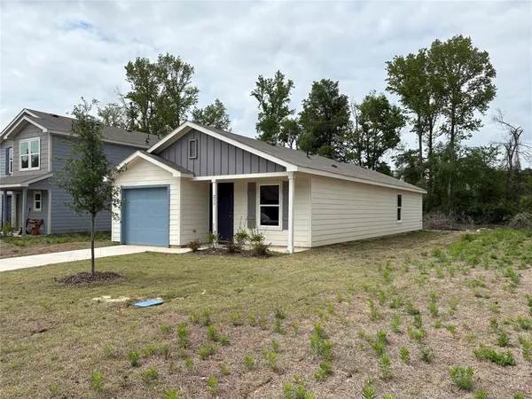 $1,700 | 233 Blue Bird Lane, Mineola, TX 75773