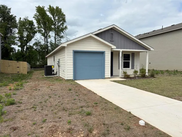 $1,700 | 233 Blue Bird Lane, Mineola, TX 75773