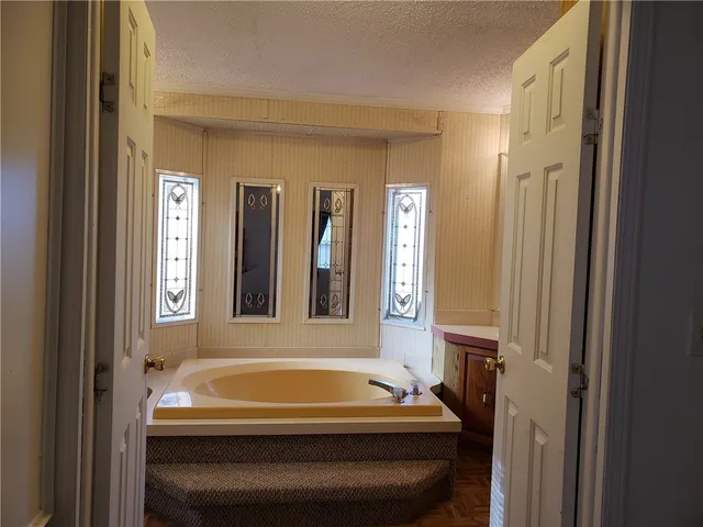 $190,000 | 53 Lear Drive, Coventry, RI 02816